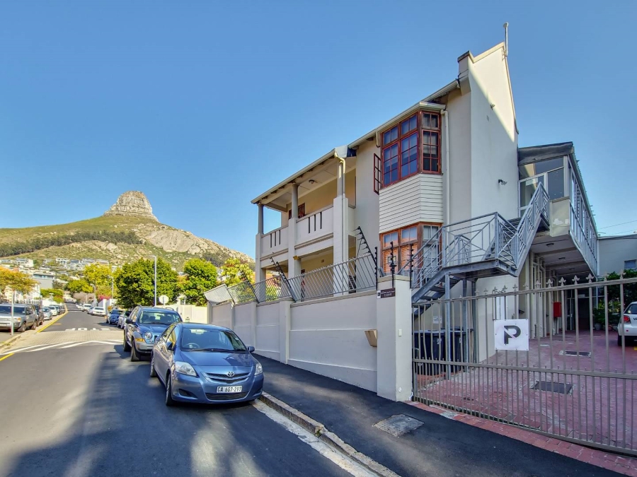 To Let 2 Bedroom Property for Rent in Sea Point Western Cape